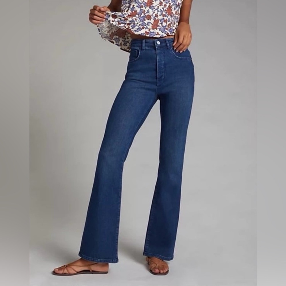 Anthropologie Pilcro The Icon Flare Jeans Stretch Dark Wash High Rise Flattering